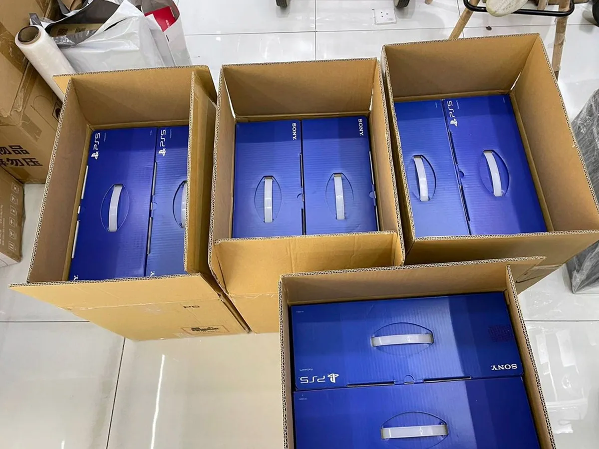 купить игровую консоль Sony PS5 из Гонконга