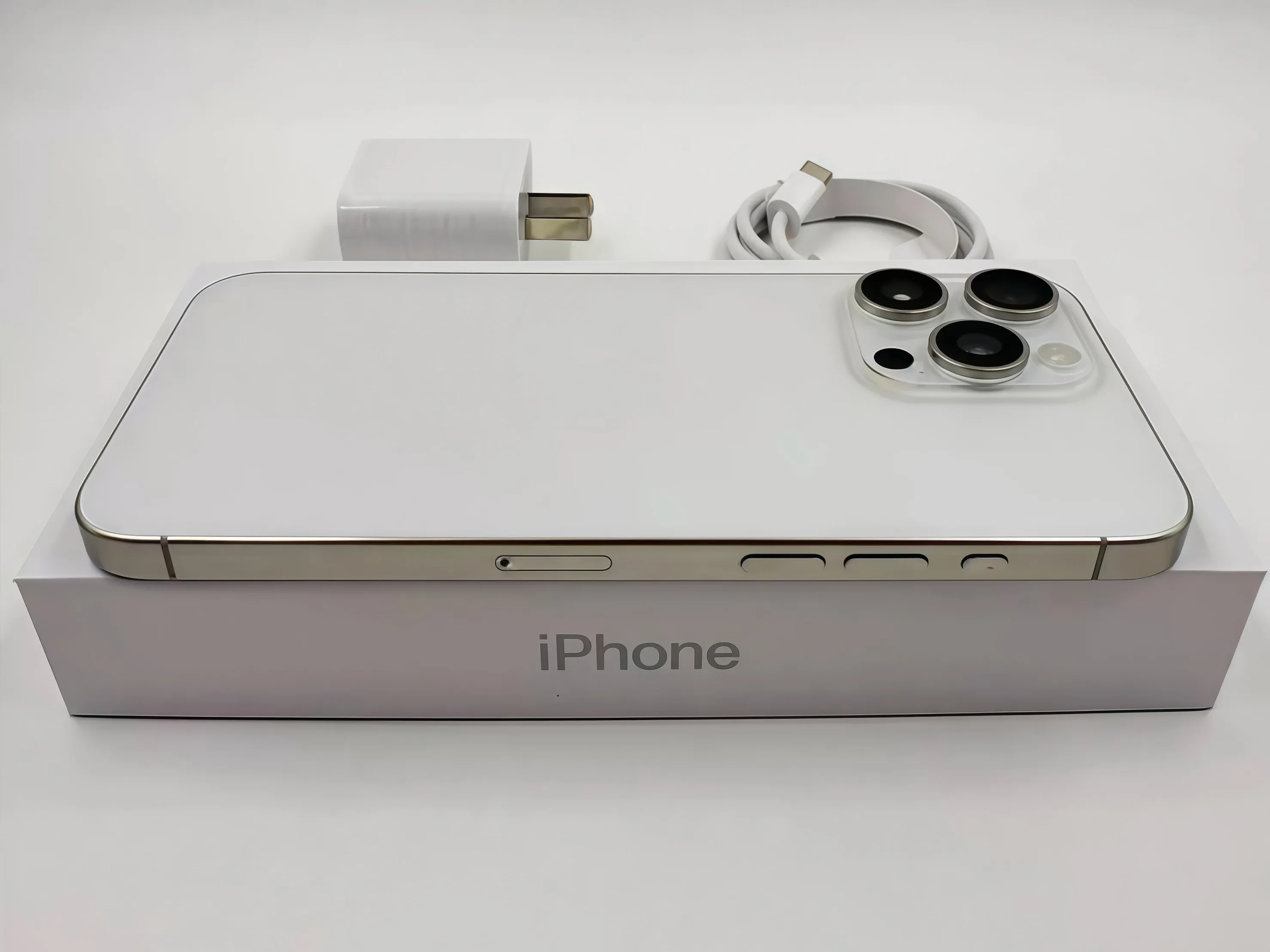 поставщик БУ техники apple